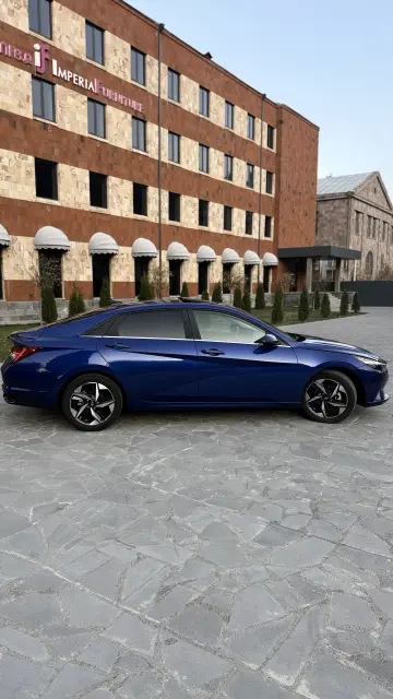 Car photo 3